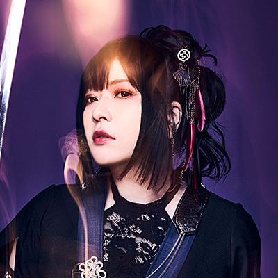 鈴華ゆう子
