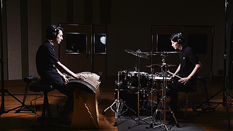 Vanishing Metro(LEO&大井一彌/produce&music: 網守将平)LEO, koto&Kazuya Oi, drums/produce&music:Shohei Amimori