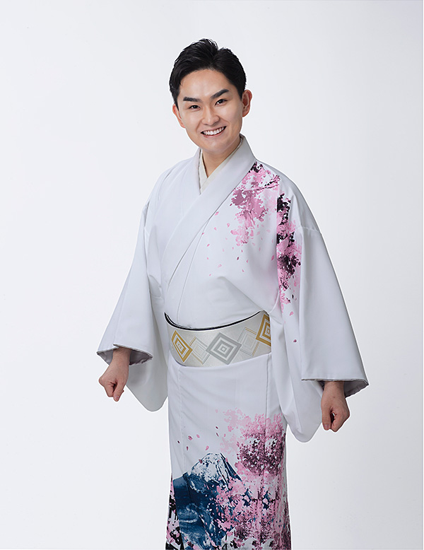 彩青(りゅうせい)