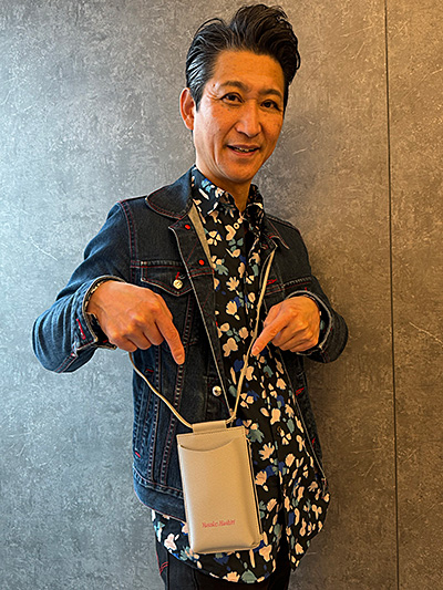 スマホショルダー グレー