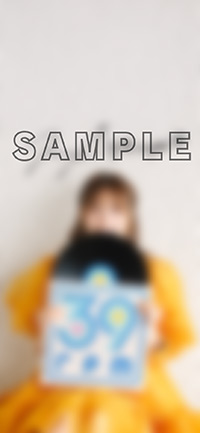 伊藤美来「10th Anniversary Best Album『swirl』」サイン入りオフショット スマートフォンデジタル壁紙サンプル