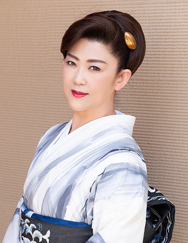 若山かずさ
