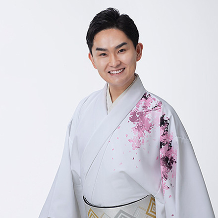 彩青(りゅうせい)